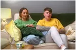 Фанаты Gogglebox разделились из-за 'жуткого' подарка звезды для дочерей друга: как вы к этому относитесь?