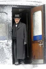 Звезда "Поаро" сэр Дэвид Сучет поделился личной трагедией: внук родился с редким неизлечимым генетическим заболеванием, и как семья справляется с этой ситуацией