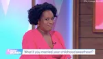 "Звезды шоу 'Loose Women' в смятении: как 'испуганные' ведущие справляются с трудностями"