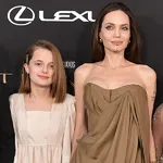 Преображение дочери Анджелины Джоли и Брэда Питта Вивьен: эволюция её стиля в фотографиях