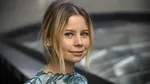 Аманда Холден вышла из Heart FM в огромной рубашке без штанов, чтобы справиться с жарой