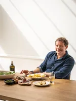 Ведущий Saturday Kitchen Мэтт Теббатт делает захватывающее объявление о шеф-поваре Софи