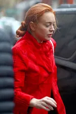 Линдси Лохан без макияжа: редкие фото с сыном Луаем с отдыха