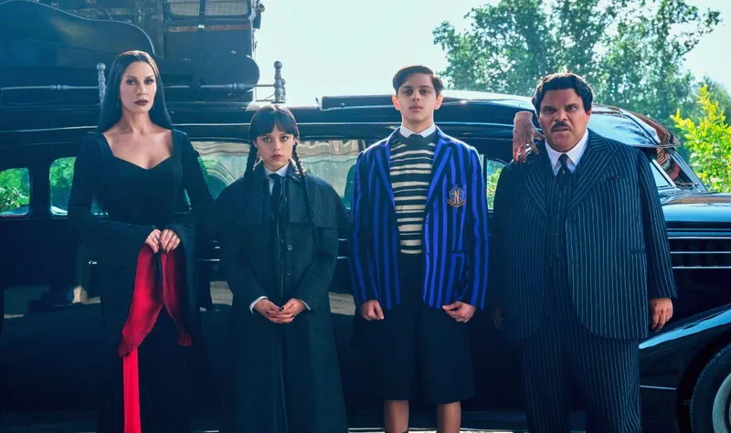 Дженна Ортега в готическом образе: грустный взгляд на премьере сериала Netflix в Сиднее