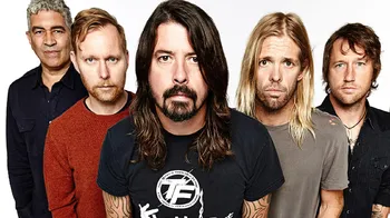 Foo Fighters представляют новую музыку после скандала с Дэйвом Гролом, отмечая 30-летие группы