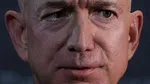 Не тот 'Джефф Безос': туристы и съемочная группа следуют за двойником в Венеции перед свадьбой с Лорен Санчес