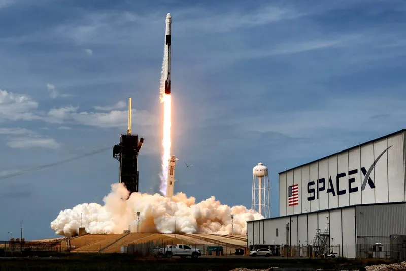 SpaceX запускает первый европейский экипаж на МКС НАСА