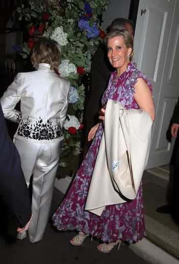 Герцогиня Софи сияет в воздушном платье и ожерелье с Бобом Марли за £1k