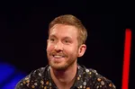 Кальвин Харрис превращает тихую деревню в Котсуолдсе в "Кальвин Кантри" с помощью покупки недвижимости на £15 миллионов