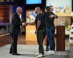 Марка Кьюбана провожают из 'Shark Tank': как Кевин О'Лири и другие акулы бизнеса отметили его уход