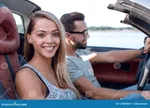 Молодожены на пути в медовый месяц спасли котенка с шоссе: 'Наш свадебный подарок от Вселенной'