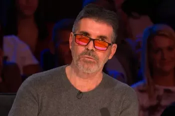 Симон Коуэлл жестко ответил Амандe Холден в судейском кресле на Britain's Got Talent