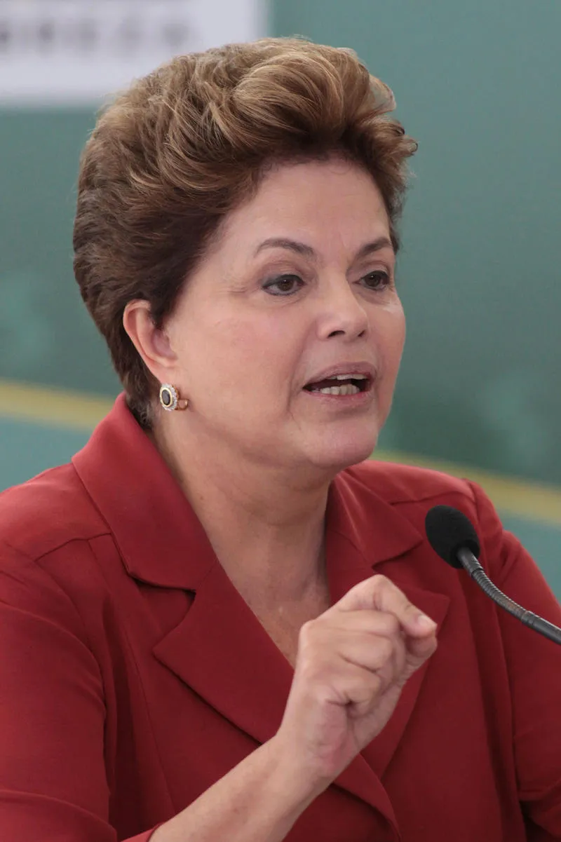 Лидер Сената Бразилии Пачеко заявляет, что правительство...