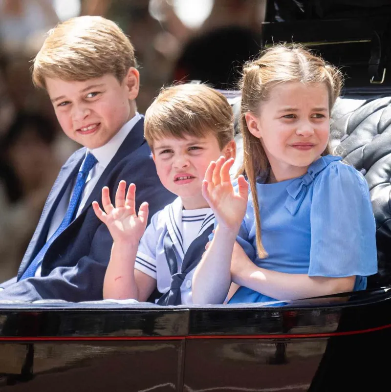 Лучшие моменты принца Луи, принца Джорджа и принцессы Шарлотты на параде Trooping the Colour - смотрите фото