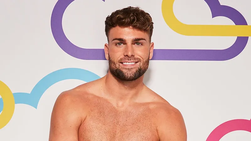 Том Клэр из Love Island All Stars разгорячен из-за Молли и Каллума