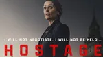 Сурран Джонс, звезда сериала "Заложница", призналась, что боится использовать ботокс, и поделилась секретом своей молодости, подчеркивая право женщин стареть естественно