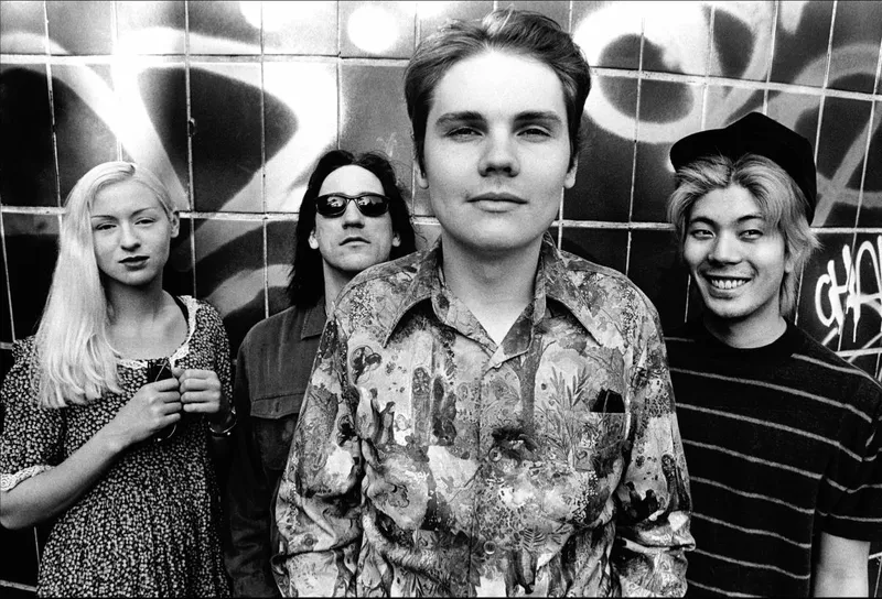 Билли Корган из Smashing Pumpkins защищает продолжительность альбома Тейлор Свифт: 