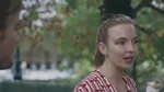 Джоди Комер в элегантном черном платье на встрече с коллегой по фильму "28 лет спустя" Аароном