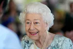 Королева Камилла делится редким фото спасённого щенка Моли и объясняет его отсутствие рядом с собой сегодня