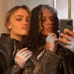 Лили-Роуз Депп и её подруга 070 Shake избегают неловкой встречи с экс-бойфрендом Тимоти Шаламе