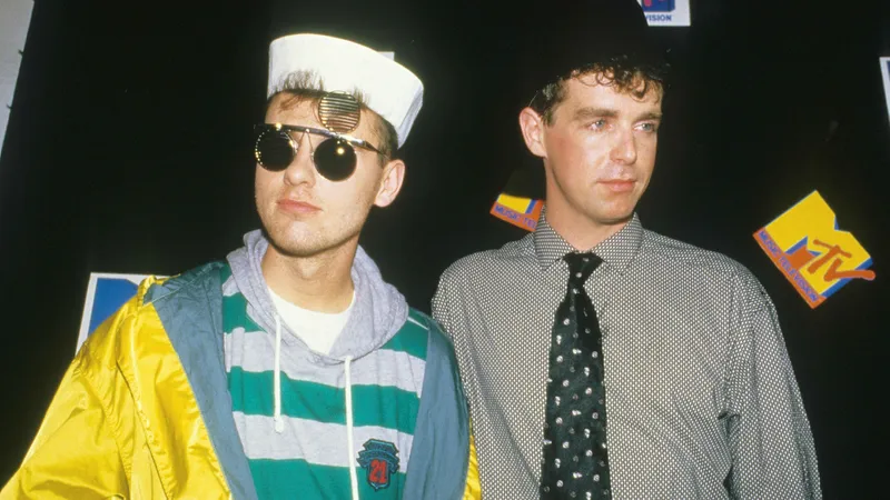 Нил Теннант из Pet Shop Boys заявляет, что у Тейлор Свифт нет ярких хитов