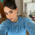 Фанаты EastEnders только сейчас осознают, что актриса Прия, Софи Хан Леви, имеет очень известную маму с яркой карьерой