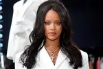 Рианна демонстрирует соблазнительные формы в откровенной фотосессии Fenty перед третьей беременностью