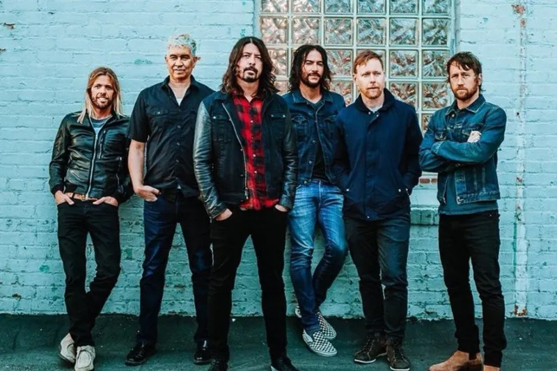 Foo Fighters берут перерыв после скандала с ребенком фронтмена Дэйва Грола: отчет