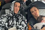 Кортни Кардашьян подверглась критике за отсутствие спасательного жилета у сына Рокки на лодке: «Как ей не стыдно?»