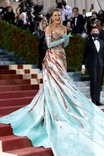 Блэйкли Торнтон рассмешила фанатов Met Gala жесткой критикой образа Ким Кардашьян