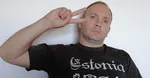 Томми Кэш из Эстонии вызывает возмущение из-за "оскорбительных" текстов в песне на Евровидении