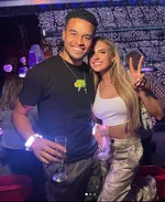 Хлоя Бурроу из Love Island в белом бикини: как она демонстрирует свою потрясающую фигуру