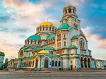 София Вергара в прозрачном кружевном бюстгальтере и блузе в стиле "Бриджертон"