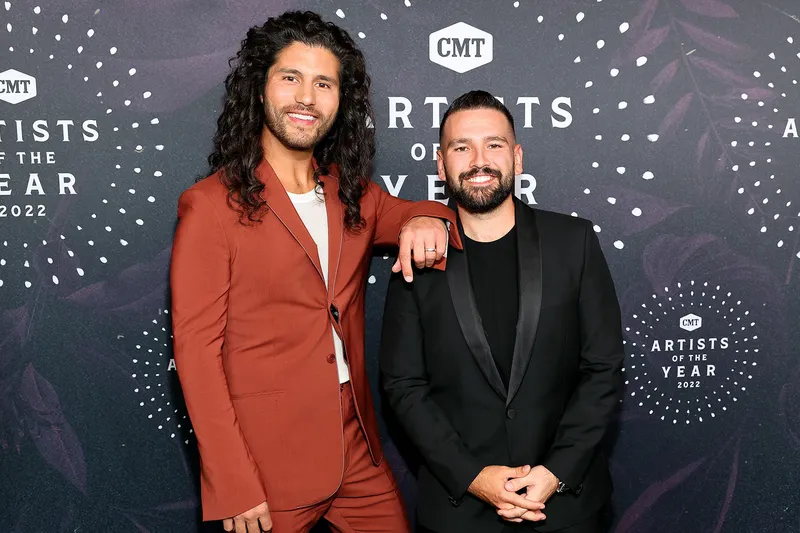 Дуэт Dan + Shay нажал кнопку 