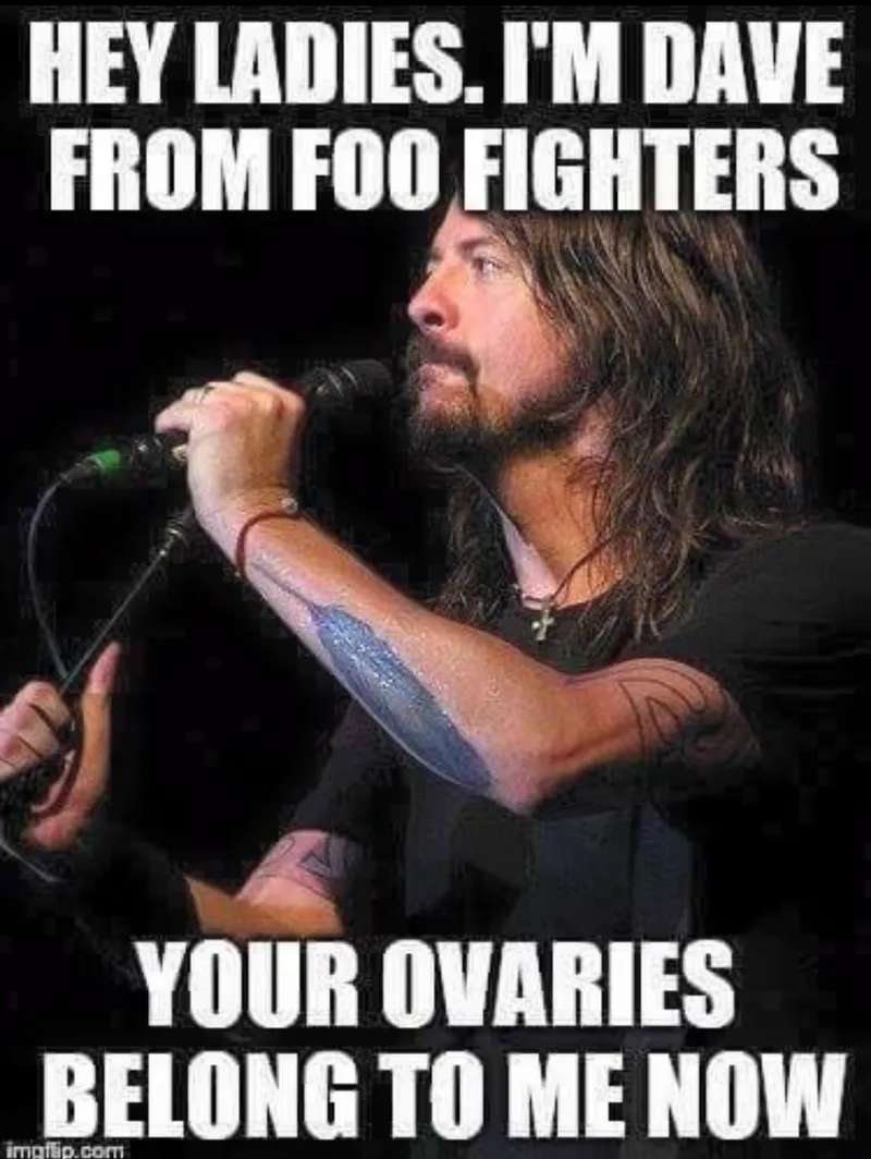 Дэйв Грол шутит, что он и Foo Fighters находятся в туре ошибок: 