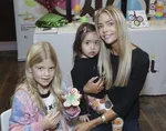 Дениз Ричардс впервые появилась с дочерью Элоизой на фоне шокирующего заявления о усыновлении Аарона Файпера