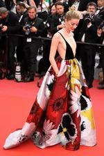 Кинофестиваль в Каннах запрещает откровенные наряды на красной дорожке после лет провокаций