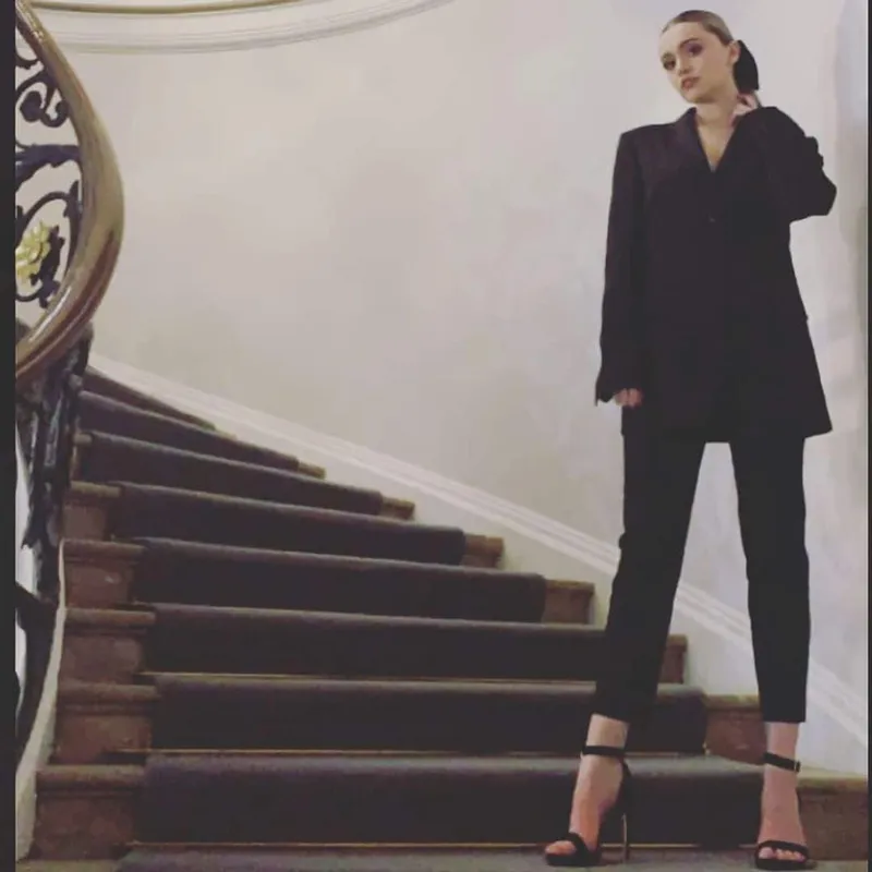 Эйми Лу Ууд в бейсболке: как она сменила гламурный образ после Met Gala и раскрыла свои планы