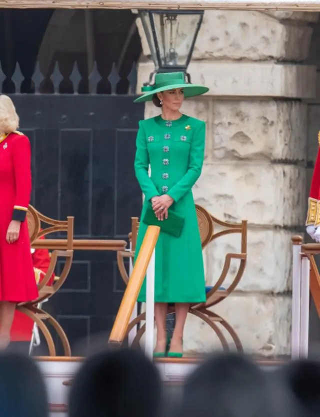 Скрытый смысл наряда Кейт Миддлтон на Trooping the Colour: что символизирует цвет?