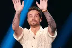 Лиам Галлахер остроумно прокомментировал скандал с динамическим ценообразованием на открытии тура Oasis, после того как фанаты потратили сотни на билеты