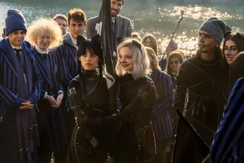 "Обязательно посмотрите эти фильмы и сериалы с Дженной Ортегой до среды: от 'Крика' до 'Битлджуса'"