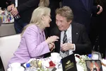 Мэрил Стрип и Мартин Шорт в восторге от воссоединения на съемках: гонка по Нью-Йорку!