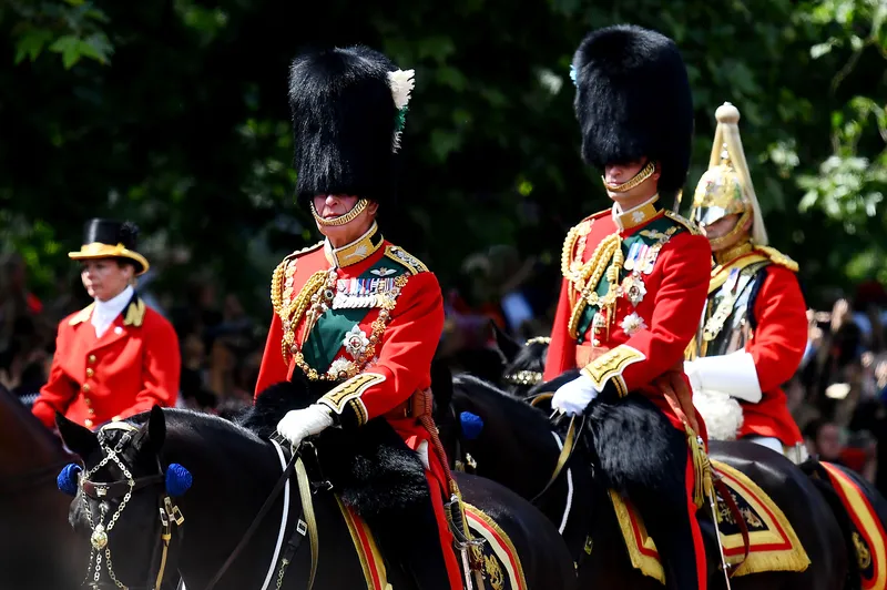 Что такое Trooping the Colour: все о публичном праздновании дня рождения короля Чарльза
