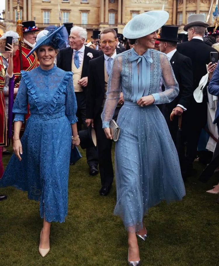 Новое облегающее платье герцогини Софи произвело фурор