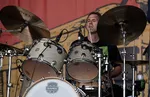 Ударник Foo Fighters Джош Фриз исключен из группы: шок и разочарование