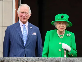 10 изменений, которые внесли король Чарльз и королева Елизавета II, чтобы идти в ногу со временем
