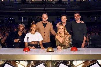 Судья Britain's Got Talent KSI удивил своих юных поклонников с помощью восковой фигуры из Мадам Тюссо