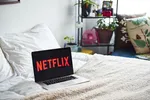 Звезда Netflix раскрывает, сколько заработала на сделке с недвижимостью за 75 миллионов долларов и как тратит свои деньги