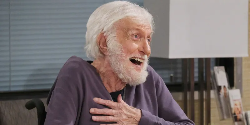 Дик Ван Дайк, 99 лет, делится 