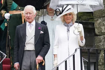 Король Чарльз и королева Камилла устроили садовую вечеринку в шотландской резиденции вместе с Эдвардом и Софи
